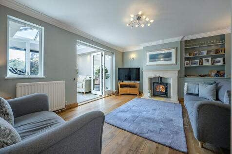 Living Room.jpg