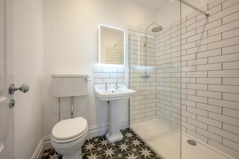 Bed 2 En-suite