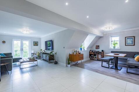 Lounge/Kitchen/Dining area