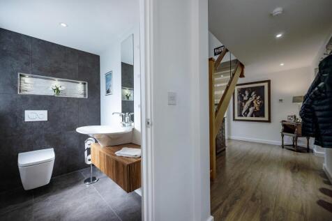 Cloakroom/Hallway