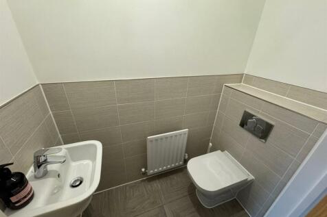 GROUND FLOOR WC