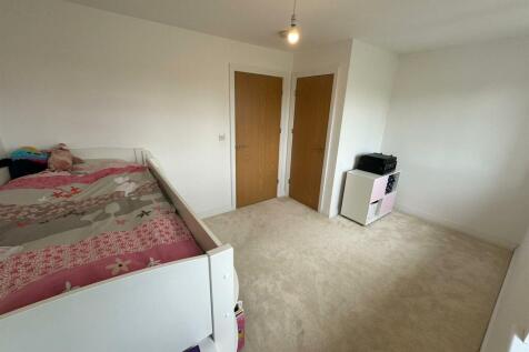 BEDROOM 2A