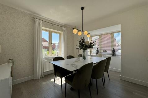 Dining Room.jpeg