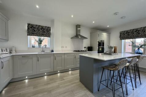Kitchen (3).jpeg