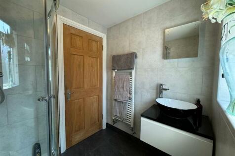 Ground Floor Shower Room