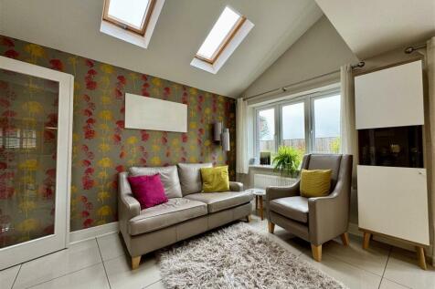 SEATING UNDER VELUX