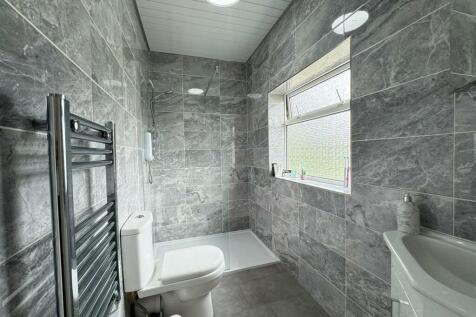 Family Shower Room