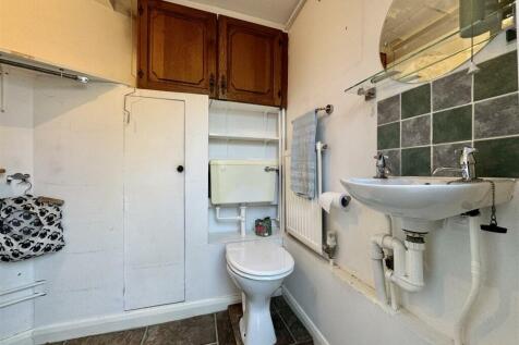 GROUND FLOOR WC