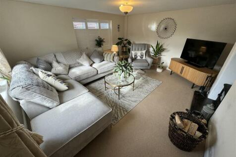 LOUNGE (RECEPTION 1)