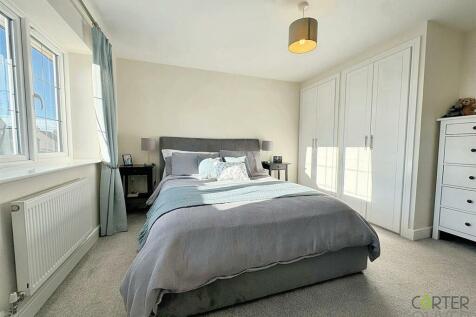BEDROOM 1 (FRONT)
