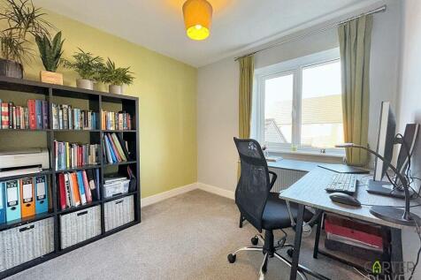 BEDROOM 4 (REAR - LARGE SINGLE)