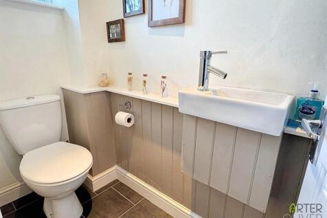 GROUND FLOOR WC