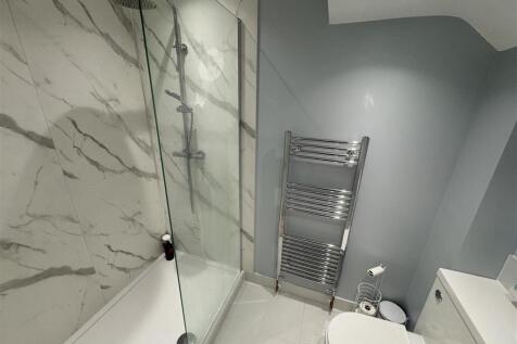 ENSUITE B