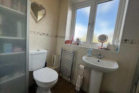 PRINCIPAL ENSUITE 2