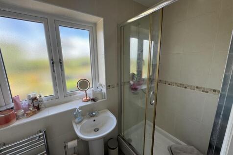 PRINCIPAL BEDROOM 2 ENSUITE