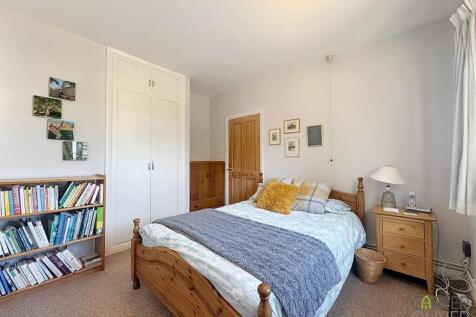 Bedroom 1/Reception 4