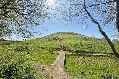 ENTRANCE TO THE TUMP