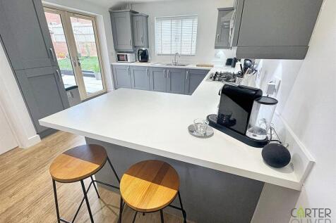 Kitchen/ Snug / Dining Room