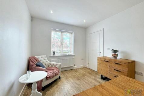 Kitchen/ Snug / Dining Room