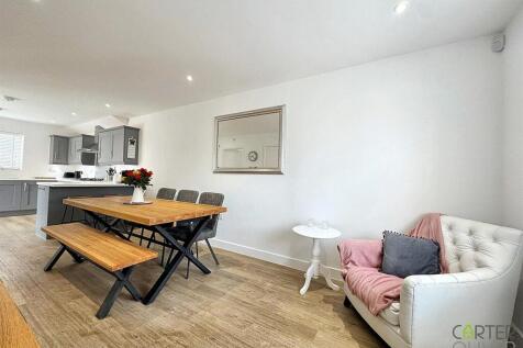 Kitchen/ Snug / Dining Room
