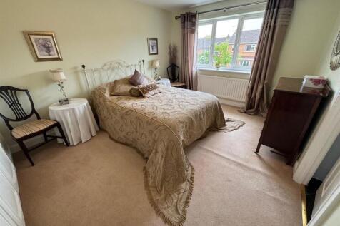 Principal Bedroom 1 (rear)