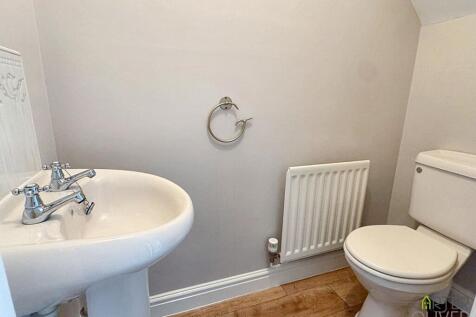 GROUND FLOOR WC