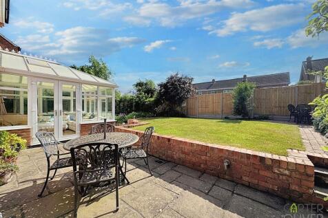 REAR GARDEN VIEW
