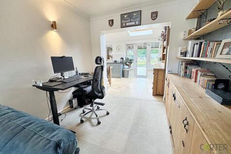 Lounge / Office Area