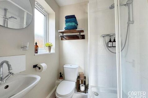 BEDROOM 1 ENSUITE