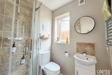 BEDROOM 4 ENSUITE