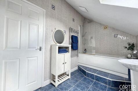 BEDROOM 3 ENSUITE