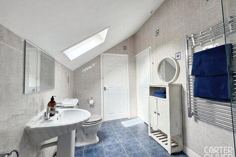 BEDROOM 3 ENSUITE