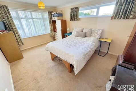 BEDROOM 2 - GROUND FLOOR