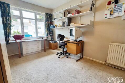 BEDROOM 3 - GROUND FLOOR