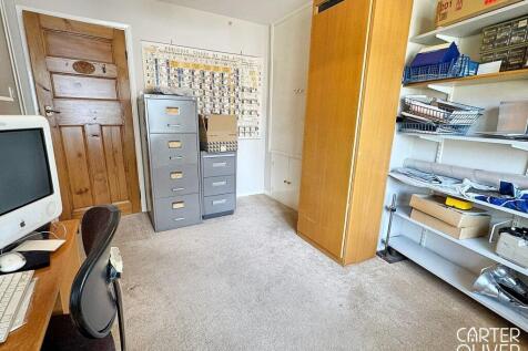 BEDROOM 3 - GROUND FLOOR