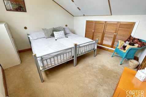 BEDROOM 1 - 1ST FLOOR