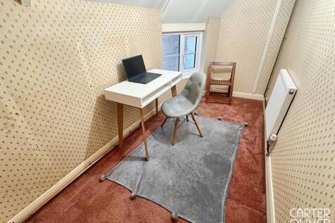 BEDROOM 2 / HOME OFFICE / DRESSING ROOM