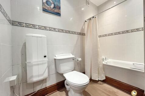 Bathroom.jpg