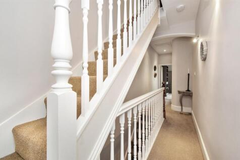 GCJSJCP - 31 Aston st - Hall - Original_low.jpeg