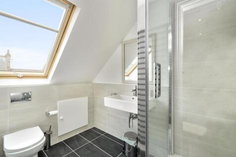 GCJSJCP - 31 Aston st - Shower - Original_low.jpeg