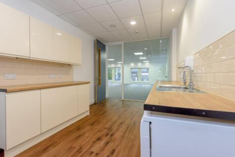 8399773-interior14.jpg