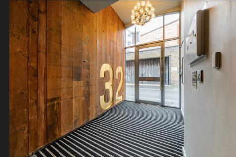 32 38 Saffron Hill  Photo 12.jpg