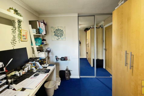 Bedroom four/ Study