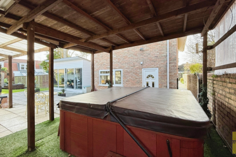 Hot tub