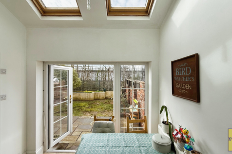Breakfast room
