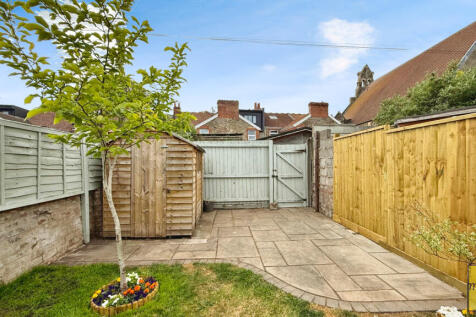 Garden &amp; rear access
