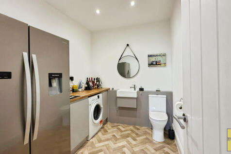 Utility/ Downstairs WC