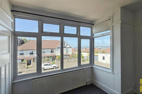 Bedroom one bay window