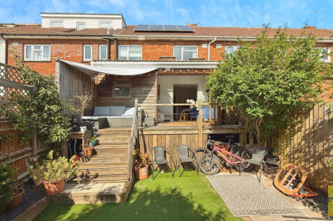 Garden/decking