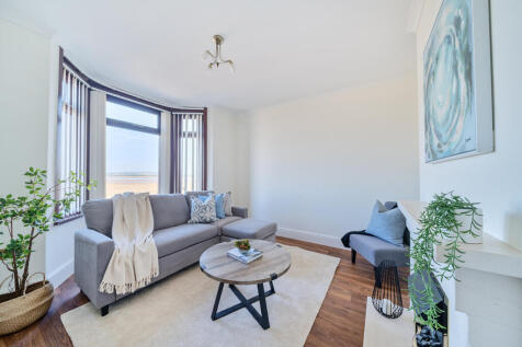 Lounge aspect 2